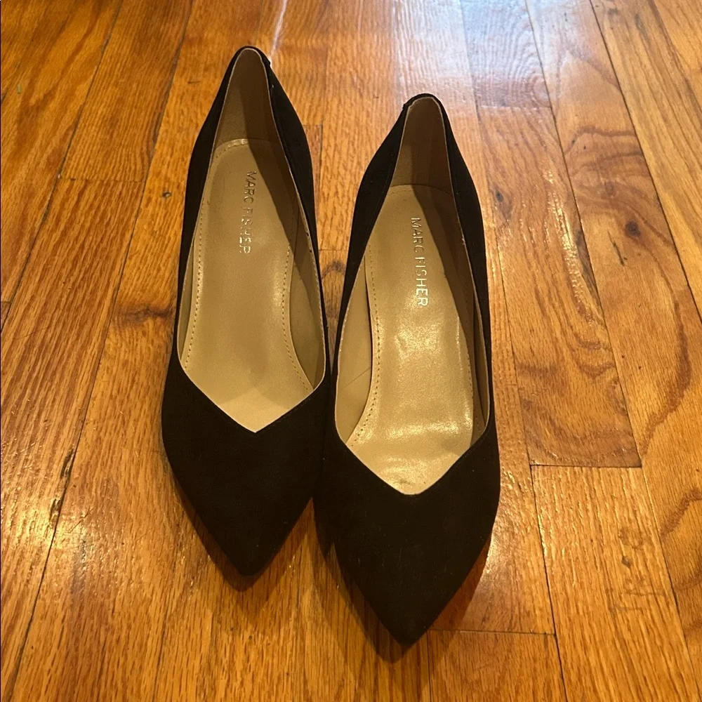 Marc Fisher Black Pointed Toe Heels - Picture 4 of 8